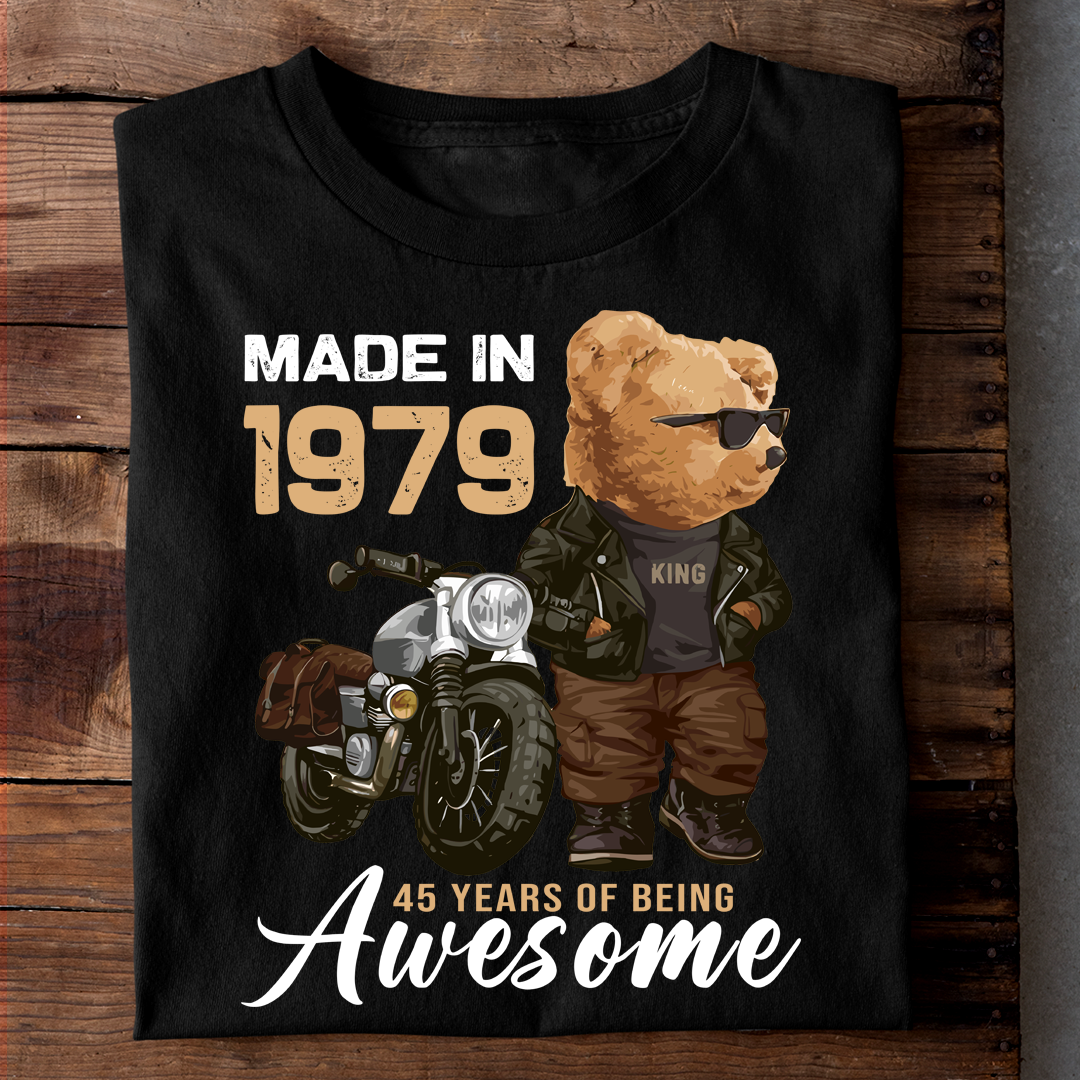 MADE IN 1979 45 YEARS OF BEING AWESOME LUXURY T SHIRT