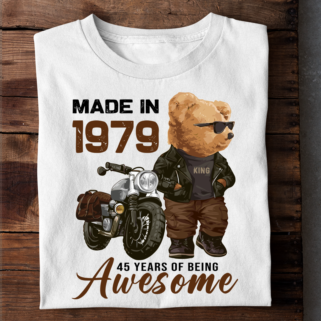 MADE IN 1979 45 YEARS OF BEING AWESOME LUXURY T SHIRT